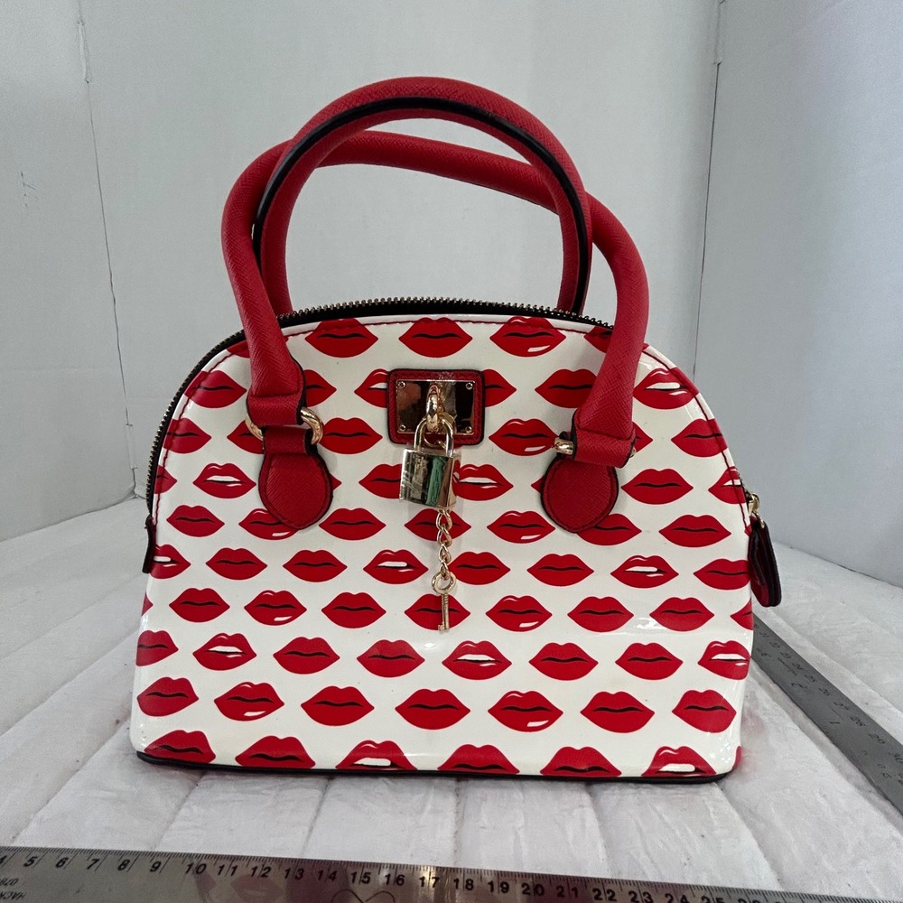 Aldo Red Lips Print Dome Satchel Bag White Patent Faux Leather Gold Lock Key